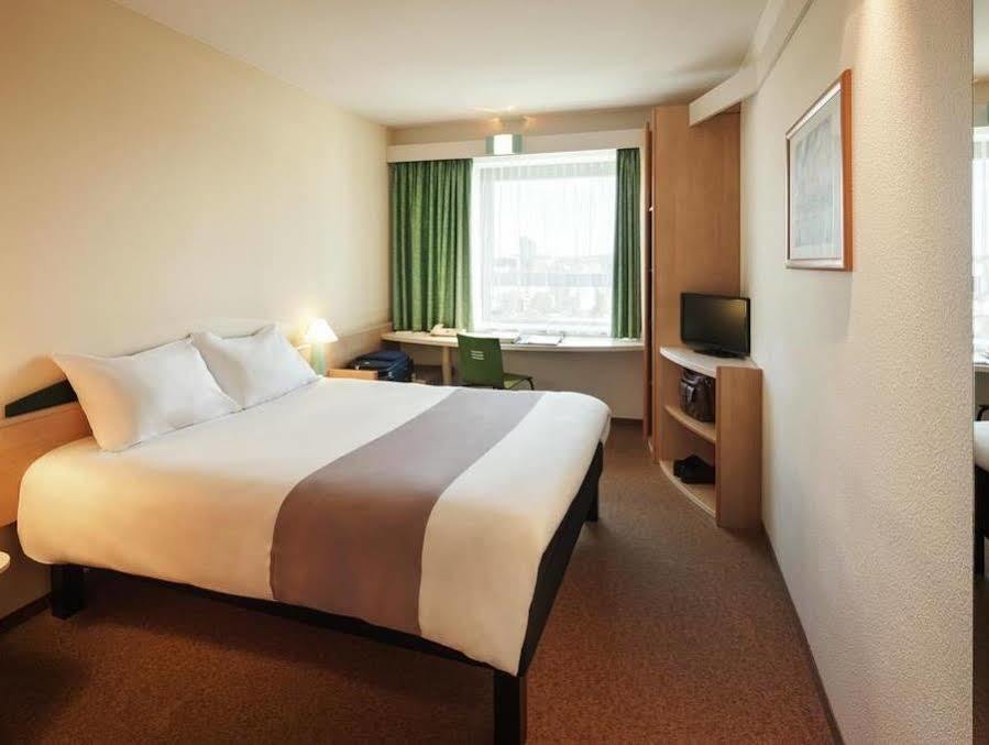 Ibis Hamburg Alsterring Hotel Exterior photo